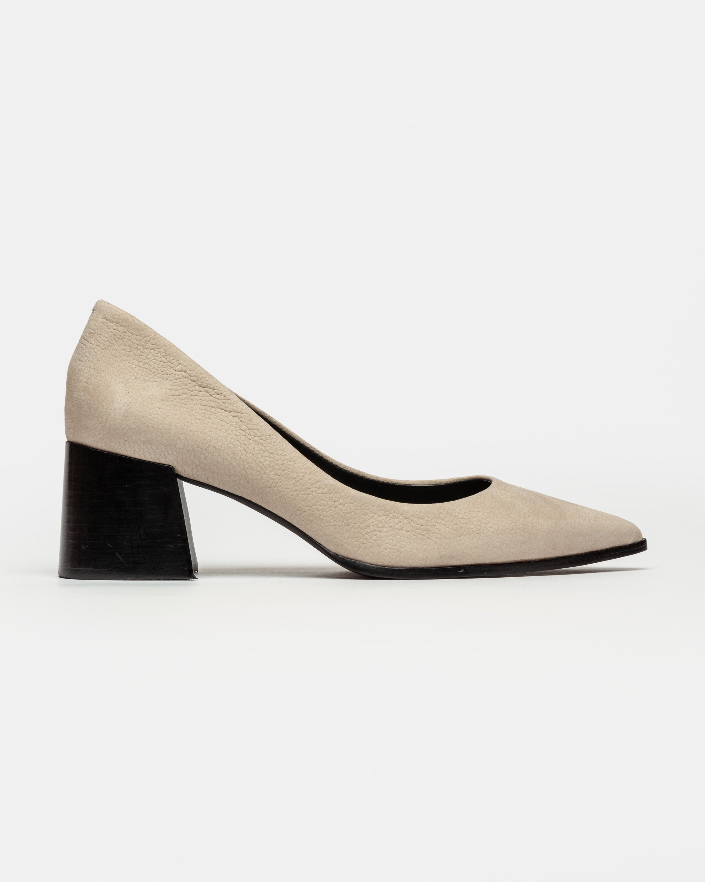 STILETTO EVA EN CUERO NOBUK